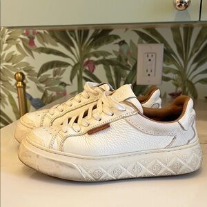 Tory Burch white leather ladybug sneaker size 5.5